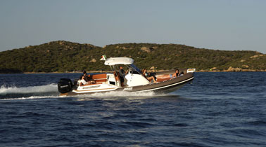 jokerboat_30_blueadreamsardinia_charter_costasmeralda-copertina